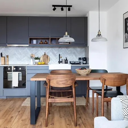 La Ruinette - Modern 1 Bed, 3 Mins From Cable Car